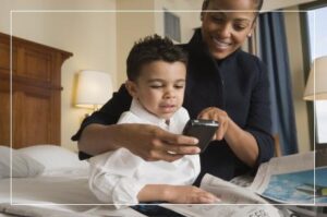 6 Ways to Save Money on Entertainment and Gifts This Holiday