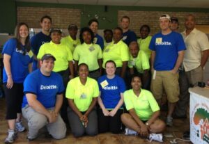 Cleanslate Crew and Deloitte Consultants Come Together to Clean Auburn Gresham Community