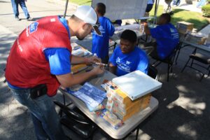 Lowe’s Sponsors NeighborWorks Day in Auburn Gresham