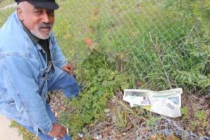 Sel Is Helping To Fight Filth In The Community The Old Fashioned Way…